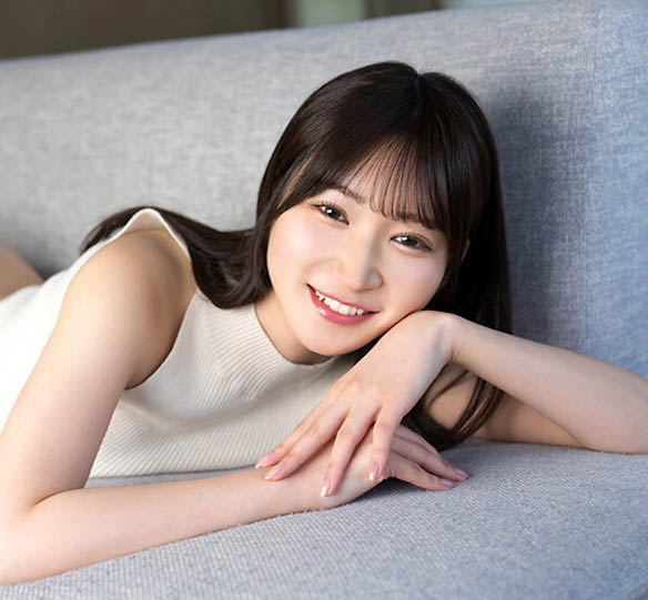 超大量潮吹!外表看起来清秀的美容师其实是「好色娘」!